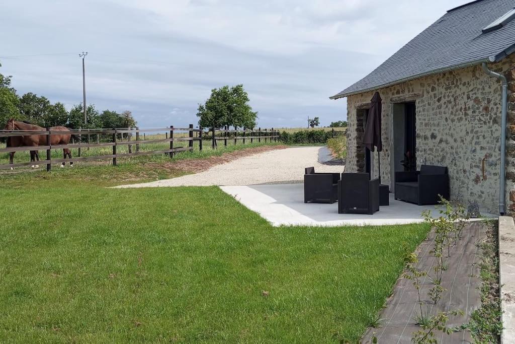 La Giraudiere Batisse Au Calme 2 A 4 Personnes Soulgé-sur-ouette エクステリア 写真